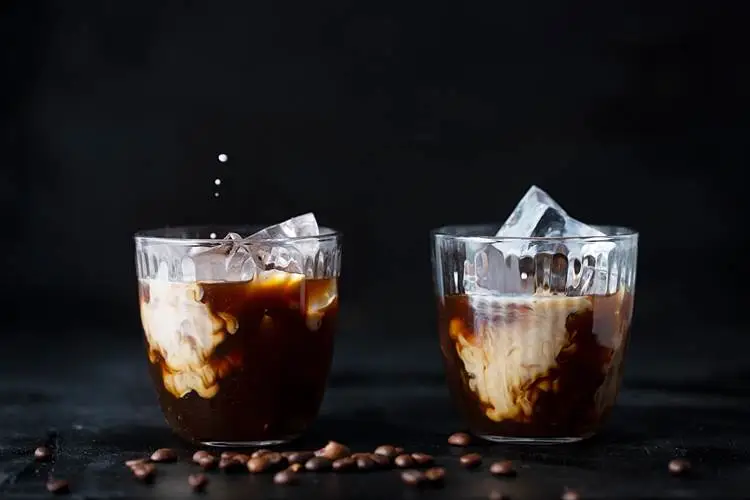 Как снять холодный кофе со льдом на фотостоки